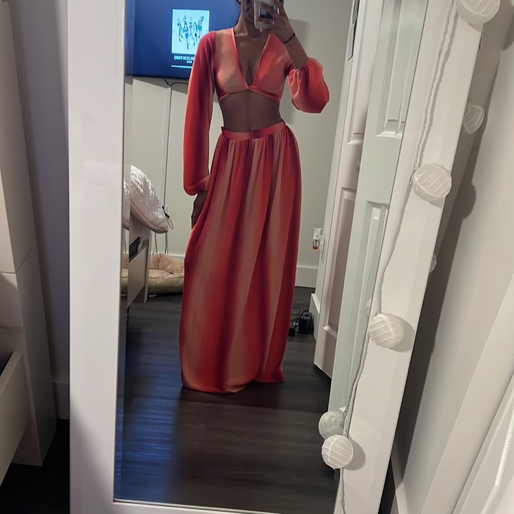 Two Piece Set - Picture 2 of 2